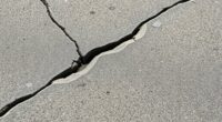 concrete cracks at edges