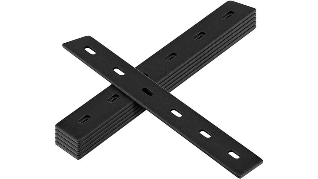 six black flat plates